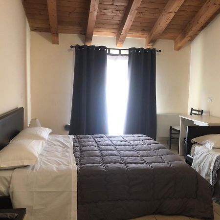Hotel Il Borgo à Modène Extérieur photo