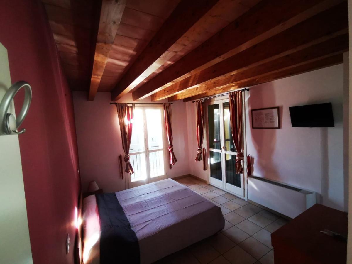 Hotel Il Borgo à Modène Extérieur photo