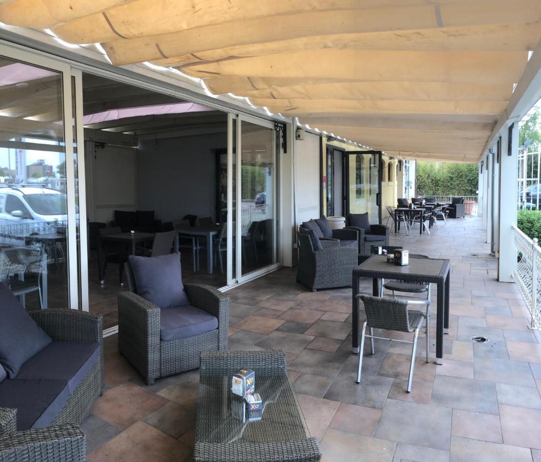 Hotel Il Borgo à Modène Extérieur photo