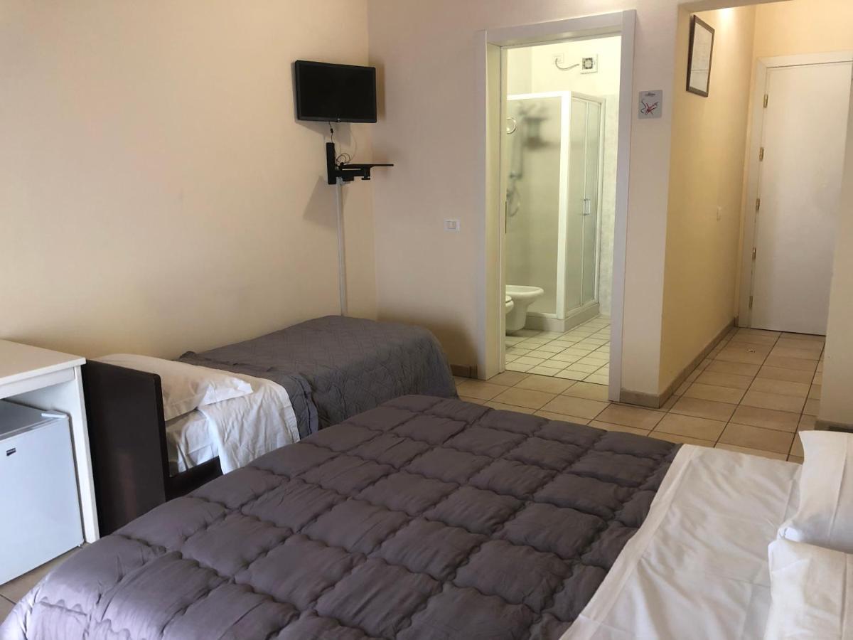 Hotel Il Borgo à Modène Extérieur photo